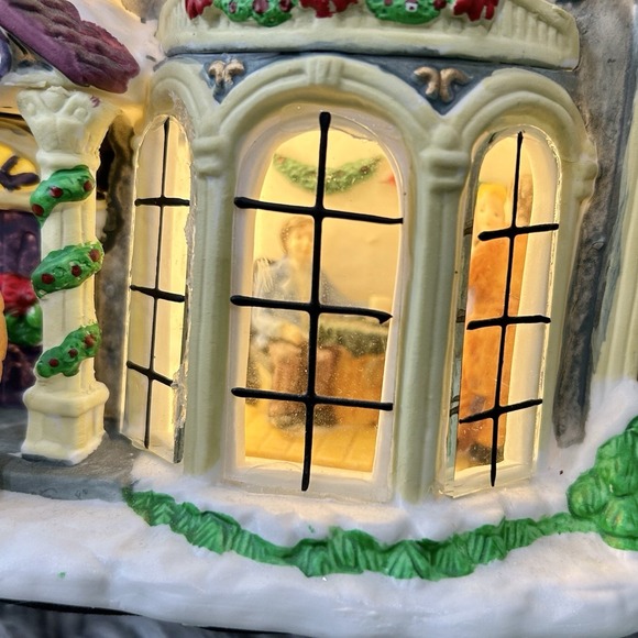 VTG Trim A Home "The Crystal Ballroom" Lighted Christmas Village Building Scene - Picture 3 of 11
